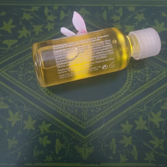 Aveda Beautifying Composition Oil Uplifting Aromatic Oil for Body, Bath, & Scalp - Picture 5 of 6